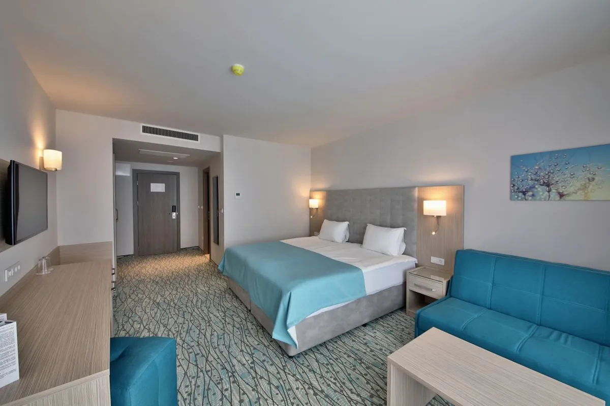 AST_18_015 - Double room.JPG