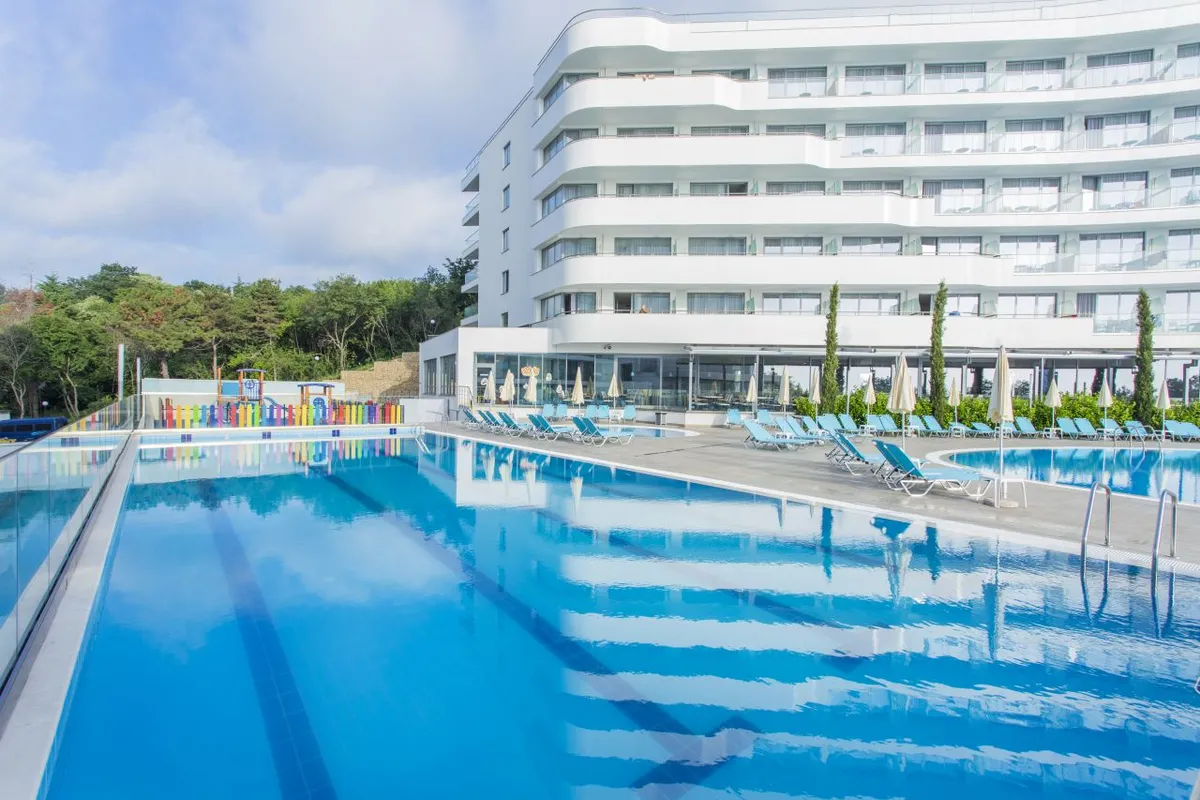 Pool 1.jpg