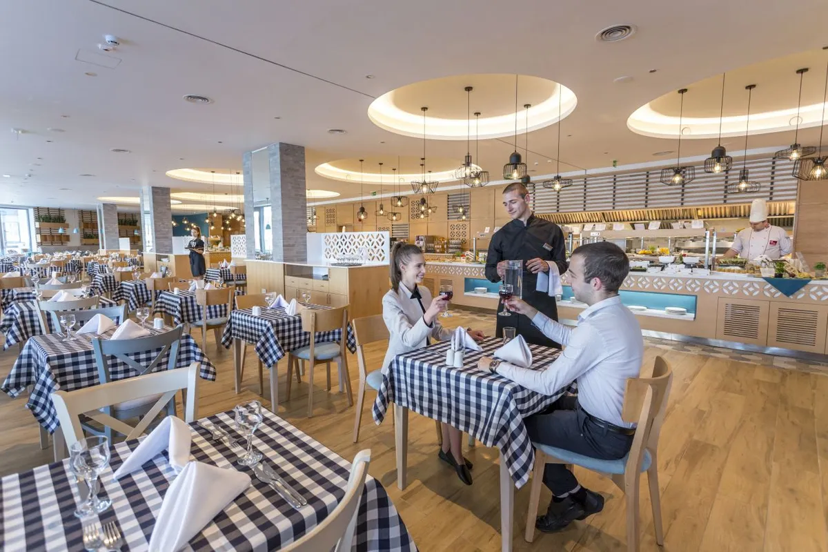 Italian Restaurant 1.jpg