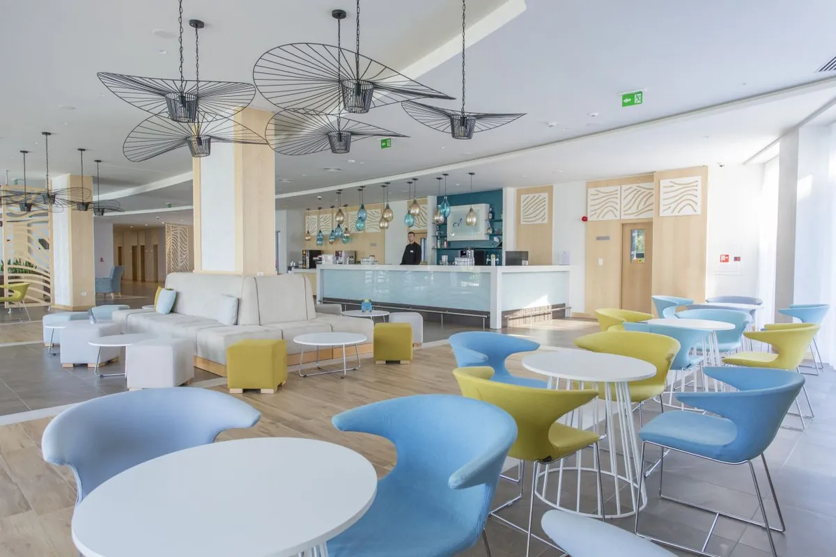Lobby Bar 1.jpg