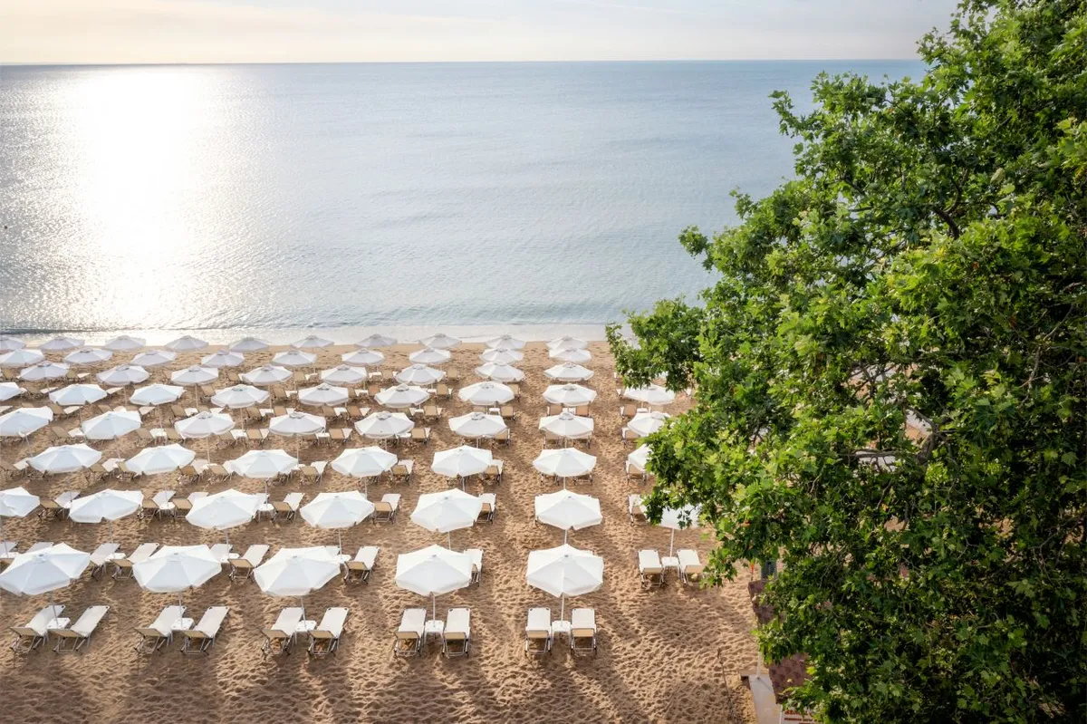 Private Beach Extra Sunbeds
